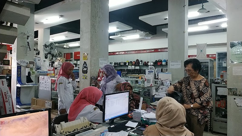 Cilacap Berkemauan: Charmien Elektronik, Solusi Elektronik Terbaik di Jantung Kota